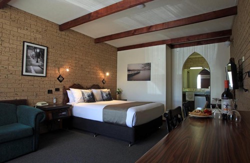 Shepparton South Hotel | Belltower Motor Inn