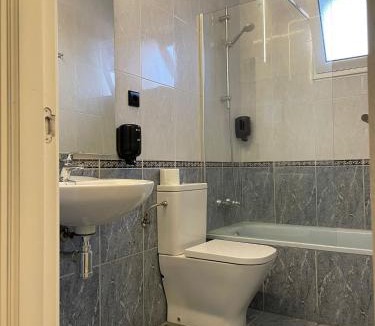 Distrito Oeste House | Belmonte Rooms - check in Hotel a 650 metros