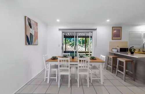 Sunnybank Hills House | Bertie's - Affordable Comfort for the Whole Crew