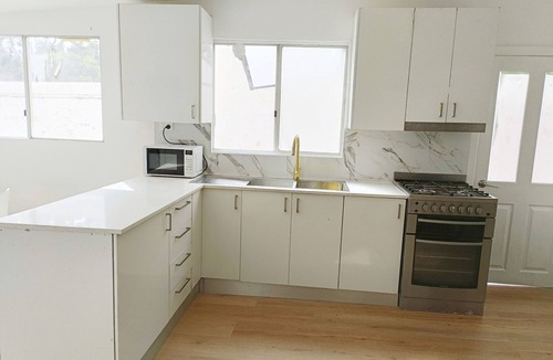 Marrickville House | Best Location! 1Min Walk to Train+ Metro Station 5Min to City 10min to Airport