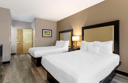 Clive Hotel | Best Western Plus Des Moines West Inn & Suites