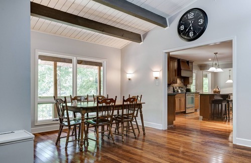 Cottondale House | BIG LakeHouse 15 min to Tuscaloosa, 14 beds, great fishing
