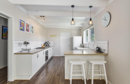 Blairgowrie House | Blairgowrie Bella - Beautiful family friendly home with cosy open fire place.