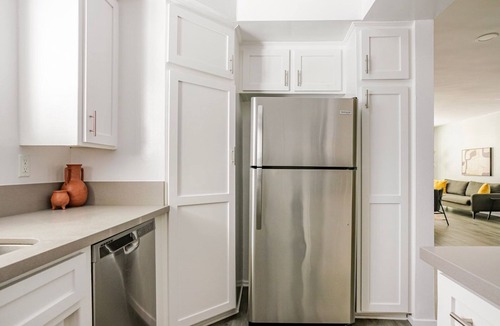 Westwood Apartment | Blueground | Westwood, balcony, nr UCLA