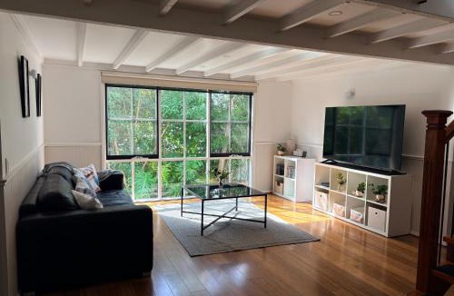 Kalorama House | Bonza Family Retreat