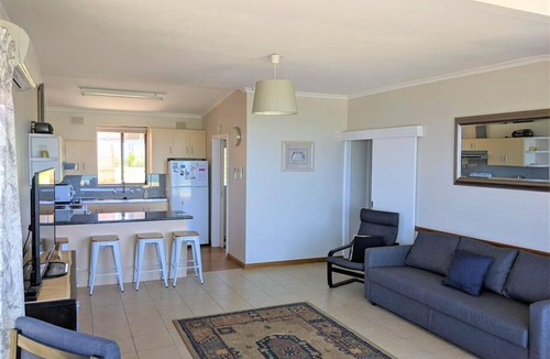 Port Elliot House | Boomer - 4 Railway Tce, Port Elliot