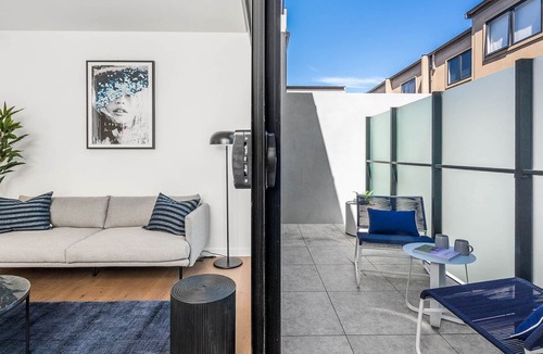 Glen Iris Apartment | BOUTIQUE STAYS - Axel Apartments 102 The Parkin