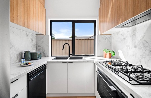 Pascoe Vale Apartment | Brand-New 3-Bed Townhouse in Pascoe Vale