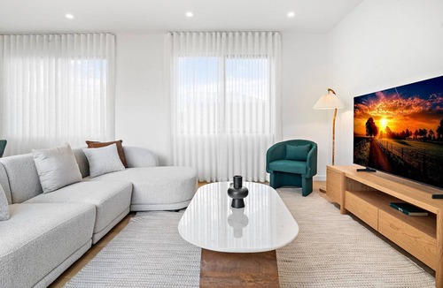 Pascoe Vale Apartment | Brand-New 3-Bed Townhouse in Pascoe Vale