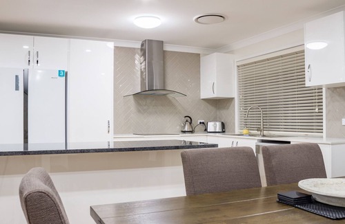 Bundamba House | Brand New Executive Living