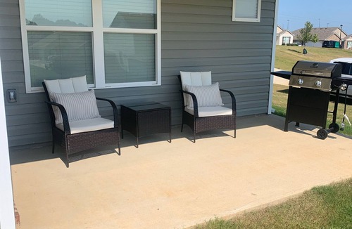 Vance House | BRAND NEW VILLA *cozy and comfortable UA/UAB Located in Vance, East Tuscaloosa