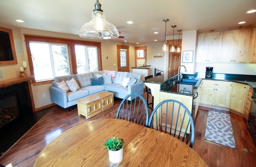Tahoe Village Condo | BREATHTAKING LAKE AND MOUNTAIN VIEWS! 2 PRIVATE BALCONIES! HIKE OUT!