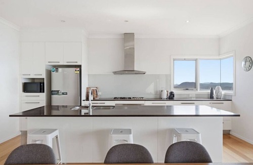 Sandy Bay House | Bridgeview Mansion Escape - Sandy Bay