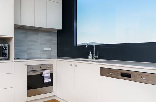 Turner Apartment | Bright 1BR Apartment with Stunning Views