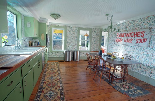 Jefferson Other | Bright Getaway Steps from Nature
