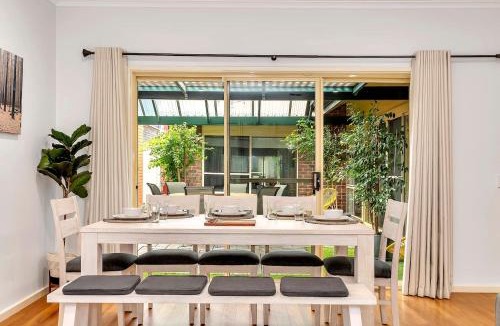 Brompton House | Brompton Bliss - A Relaxed Northern Adelaide Retreat
