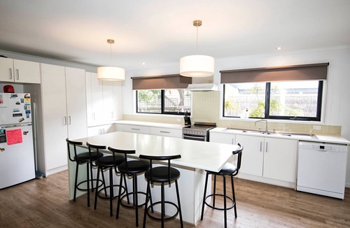 Point Lonsdale House | Buckley's 10 in OLD Lonnie
