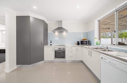 Buddina House | Buddina Bliss: Pet-friendly Retreat by the Beach