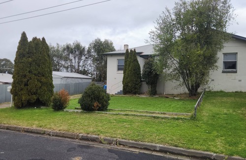 Mount Gambier House | Budget-Friendly 3-Bedroom Stone Home Mt Gambier