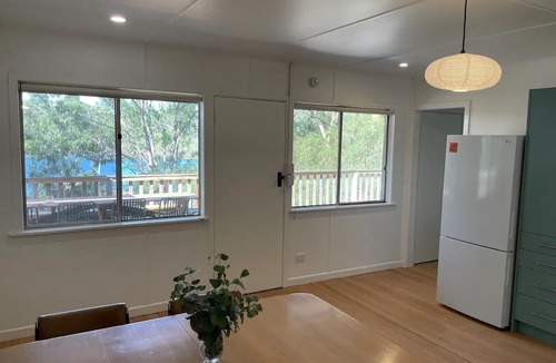 Jamieson House | Bush retreat near Lake Eildon - comfortable house on bush block