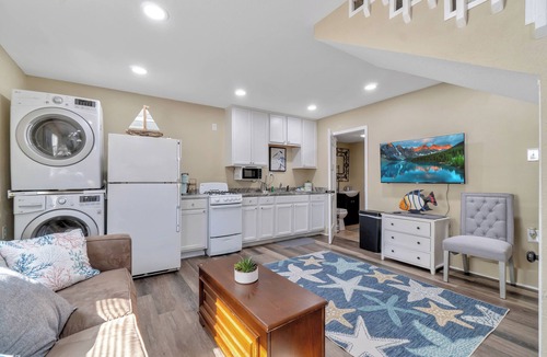 East Pensacola Heights Apartment | By the Bayou, New ADU iwith pool!