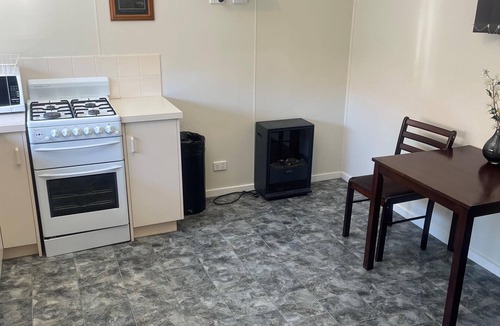 Thornton Cabin | CABIN 2S - Two singles, one bedroom
