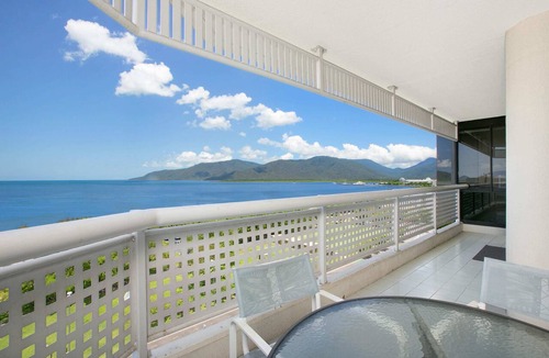 Cairns North Apartment | Cairns Ocean View Apartment