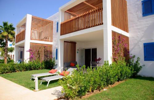 Cala Llenya Hotel | Cala Llenya Resort Ibiza