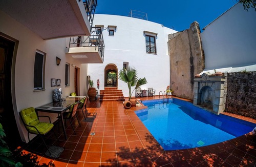 Atsipópoulon Apartment | Calergi10❤️️Self check-in❤️Very Fast Wi-Fi🌼Private outdoors space🏡Kitchen❤️️