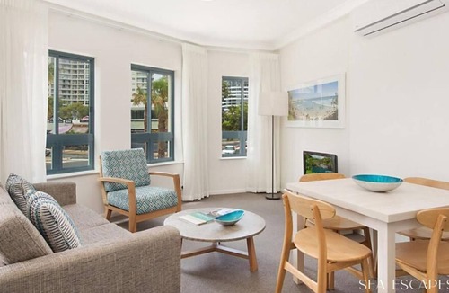 Tweed Heads Resort | CALYPSO - Classic Resort Style Apartment - Steps from the Beach!