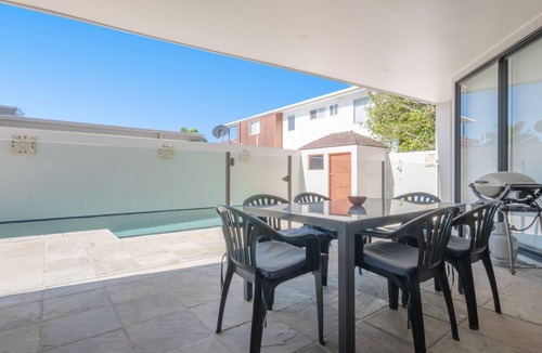Moffat Beach House | Campbell St, 11 Moffat Beach