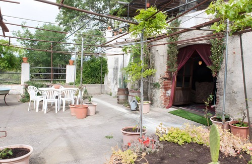 Rabos House | Can Caliro. Accommodation for 6 in a rural farmhouse