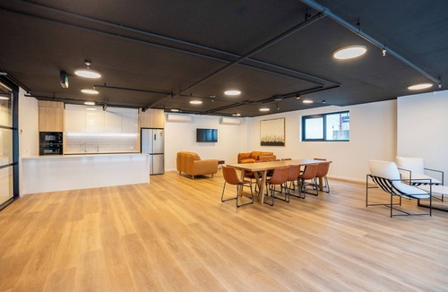 Forrest Apartment | Canberra 2 Bedroom Central Getaway | Stylish 2BR Apartment with Patio & Parking