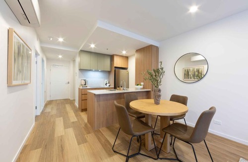 Phillip Apartment | Canopy Collective - Boutique 1 BR Apartments