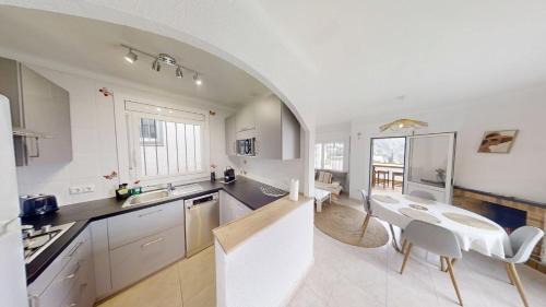 Almadraba-Canyelles House | Casa Canyelles Vicent