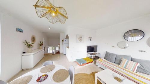 Almadraba-Canyelles House | Casa Canyelles Vicent