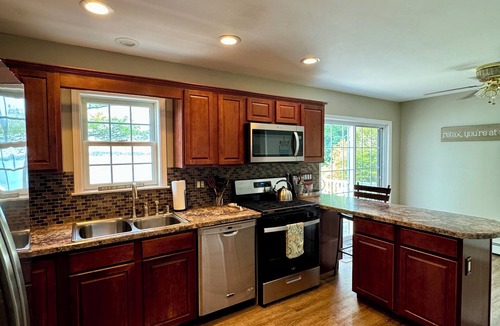Town of Owasco House | Casa Carmela — Lakefront Home on Owasco Lake — Upscale Stunning Retreat