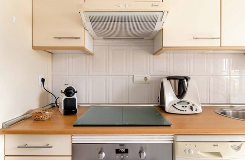 Comillas Apartment | Casa de Las Flores Apartment with private garden in front of the beach of Comillas