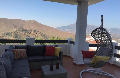 Ojen Apartment | Casa de Mairena - Sea/Mountain Views + Infinity Pool