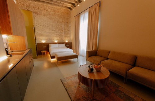 La Catedral House | Casa del Cardenal