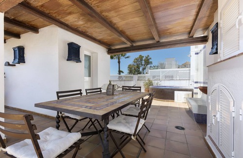 Golden Mile Ski Chalet | Casa Del Mar - Marbellamar