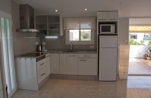 Sant Carles de la Rapita Apartment | Casas Sitori apartment 6 in a small-scale private complex on the beach!
