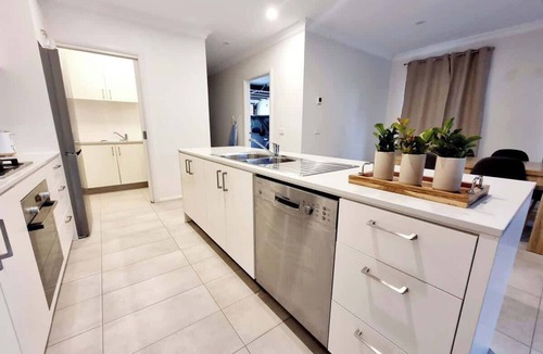 Narre Warren House | Casey Green Estate 3 bedrooms Narre Warren home