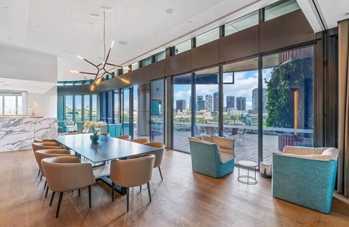 Brisbane Central Business District Apartment | CASSA ONE - Heart of CBD, City Escape w/Riverview
