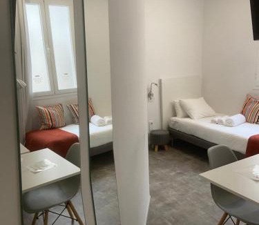 La Trinidad-San Juan y Todos los Santos Apartment | Casual Suite in Córdoba