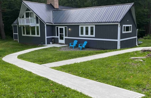 Stamford House | Catskill Hidden Getaway with amazing great room, views, and room for everyone!