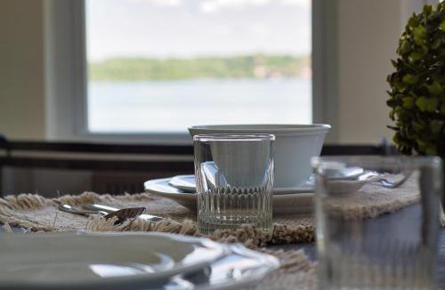 Seneca Falls House | Cayuga Lakeview Charmer