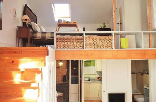 Santa Isabel Apartment | Central Lisbon Charming Loft