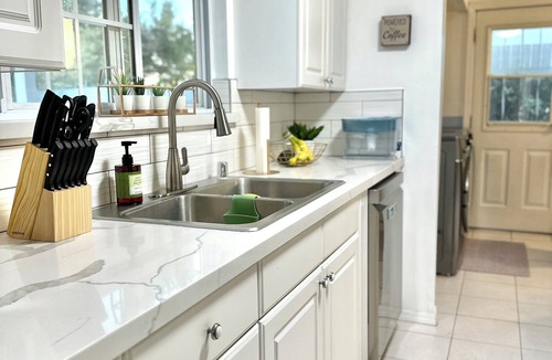 Santa Ana House | Central OC Retreat-Disney, Grill, Fire Pit & Games