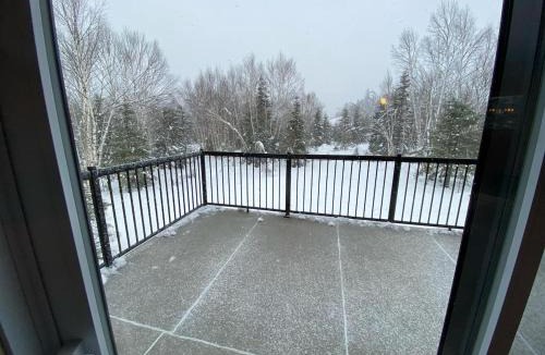L'Anse-Saint-Jean Ski Chalet | Chalet au coeur des montagnes